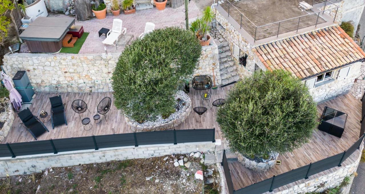 Le Petit Jardin Exotique